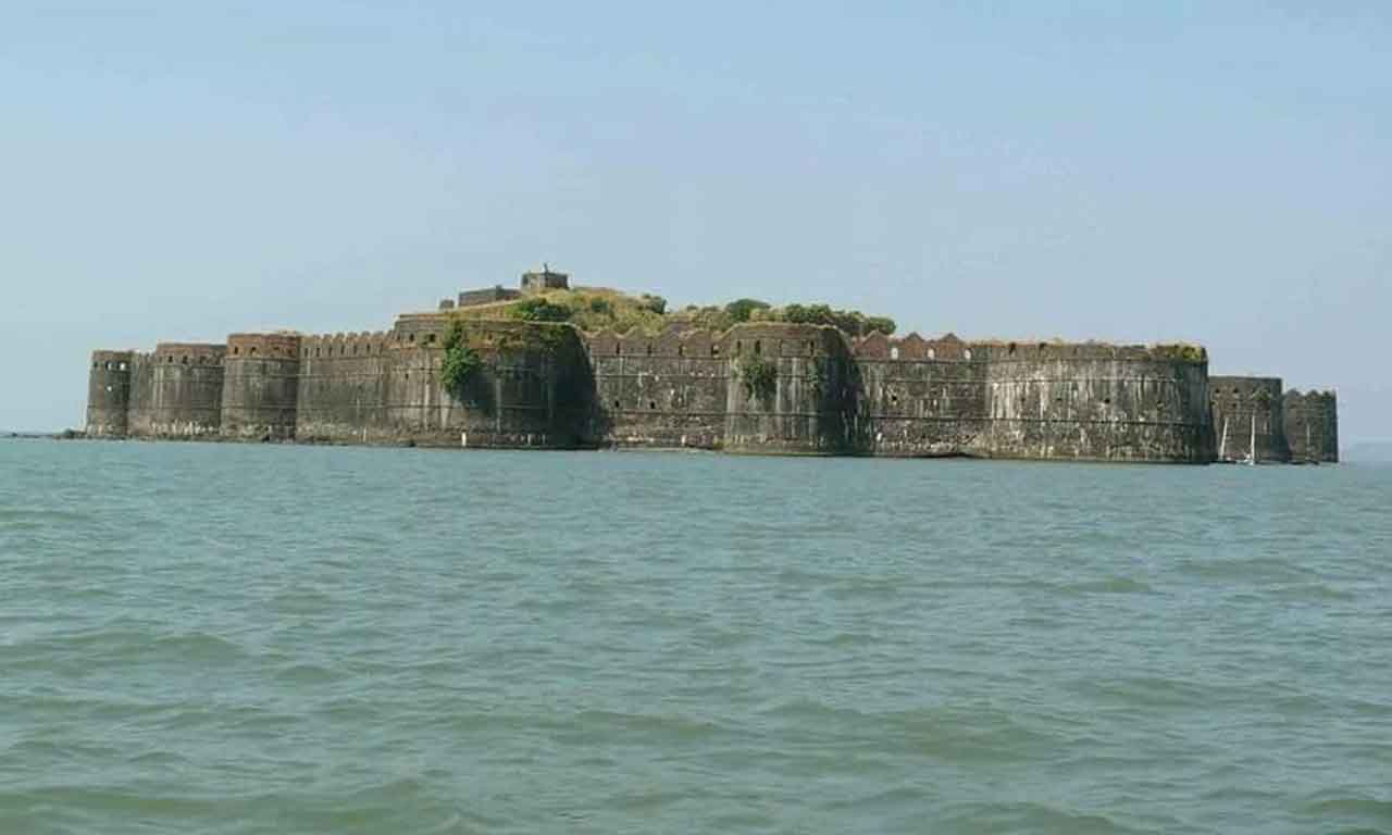 Janjira Fort – अजिंक्य ठरलेला जलदुर्ग – जंजिरा