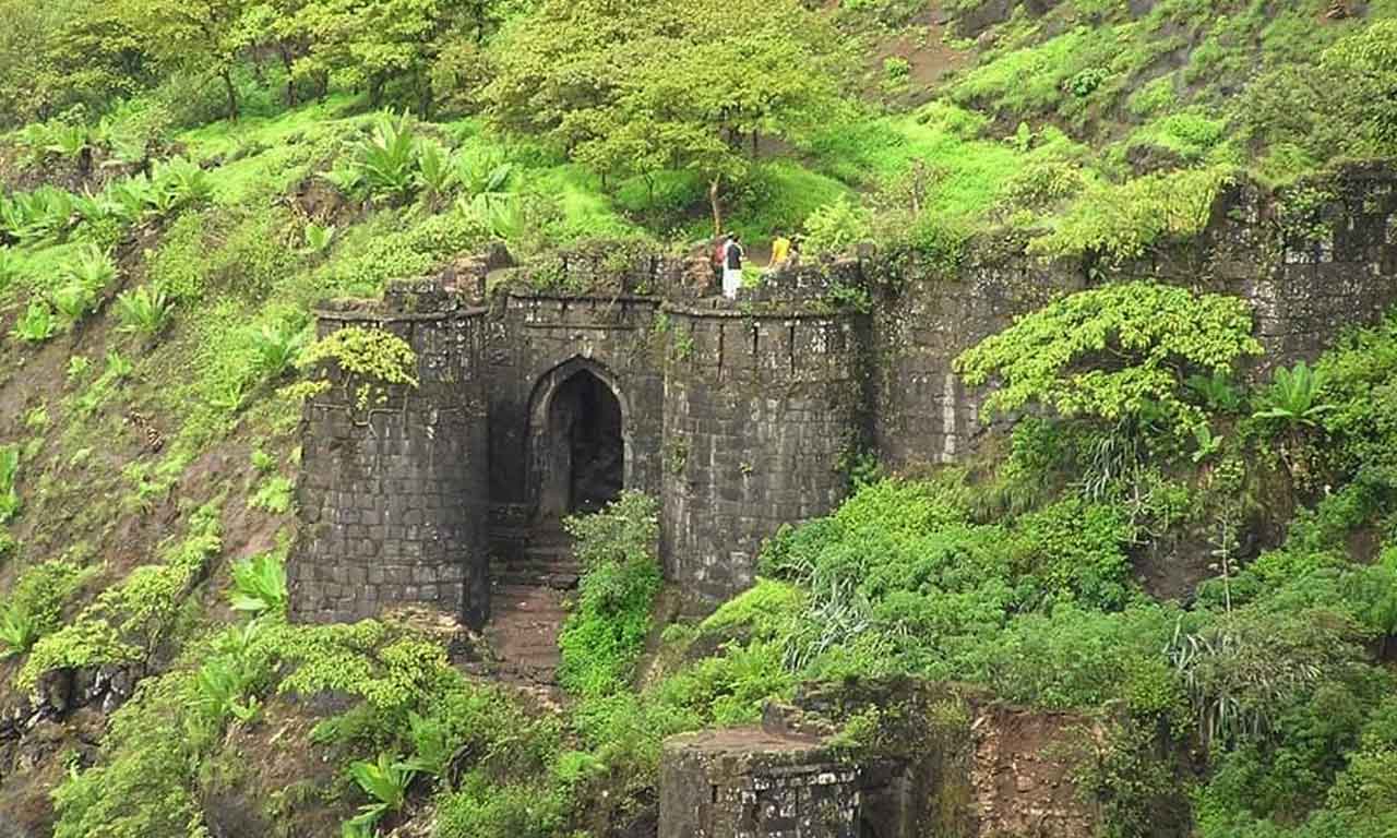 Sinhgad Fort : हिंदवी स्वराज्याचा बुलंद इतिहास सांगणारा सिंहगड (किल्ले कोंडाणा)