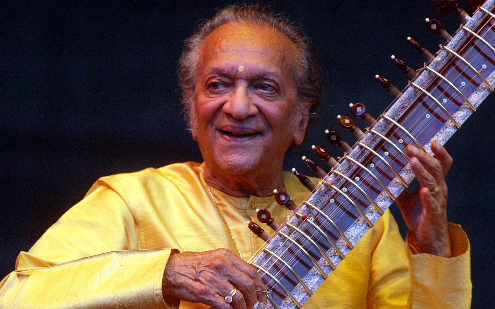 जागतिक स्तरावर भारतीय शास्त्रीय संगीत नेणारे पंडीत रविशंकर Ravishankar